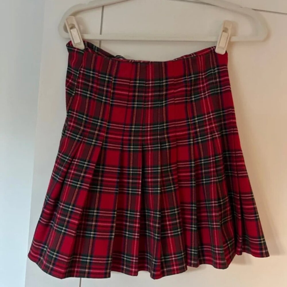 brandy melville plaid pleated skirt